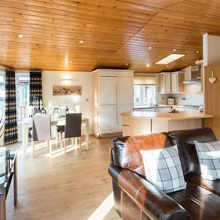 Retreat - White Cross Bay Chalet Windermere