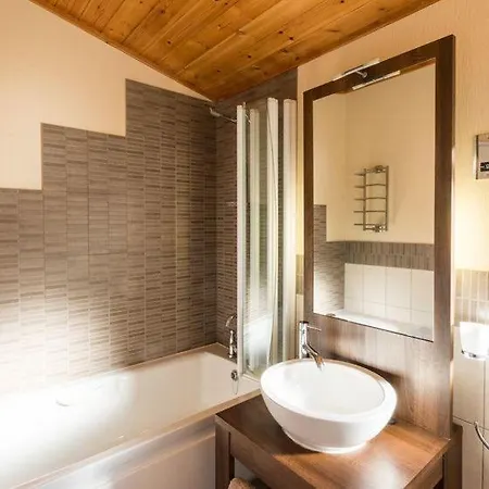 Retreat - White Cross Bay 木屋