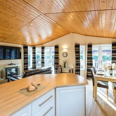Alpehytte Retreat - White Cross Bay *